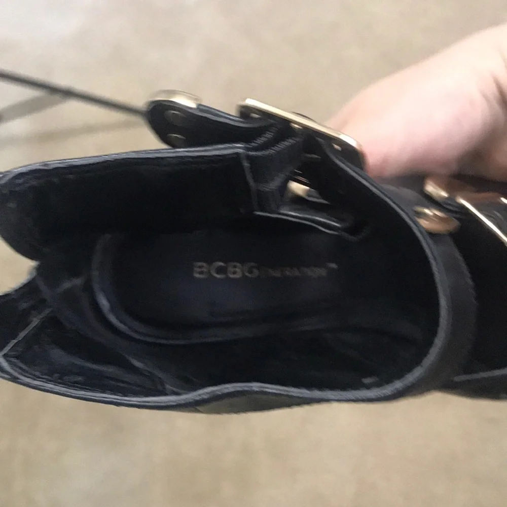 BCBG Generation black wedges